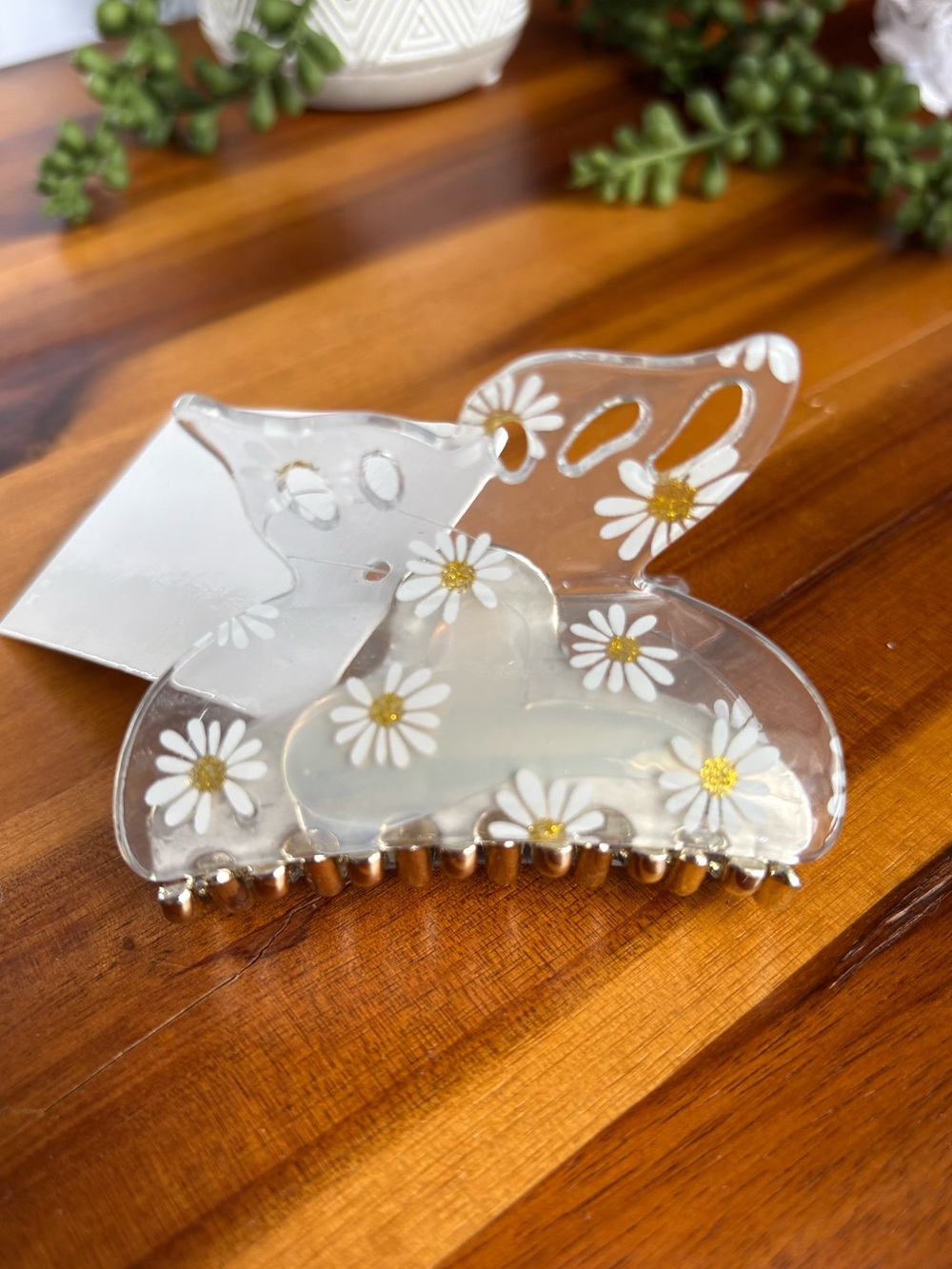 Forever 21 Small Butterfly Daisy Plastic Hair Clip - Picture 2 of 4